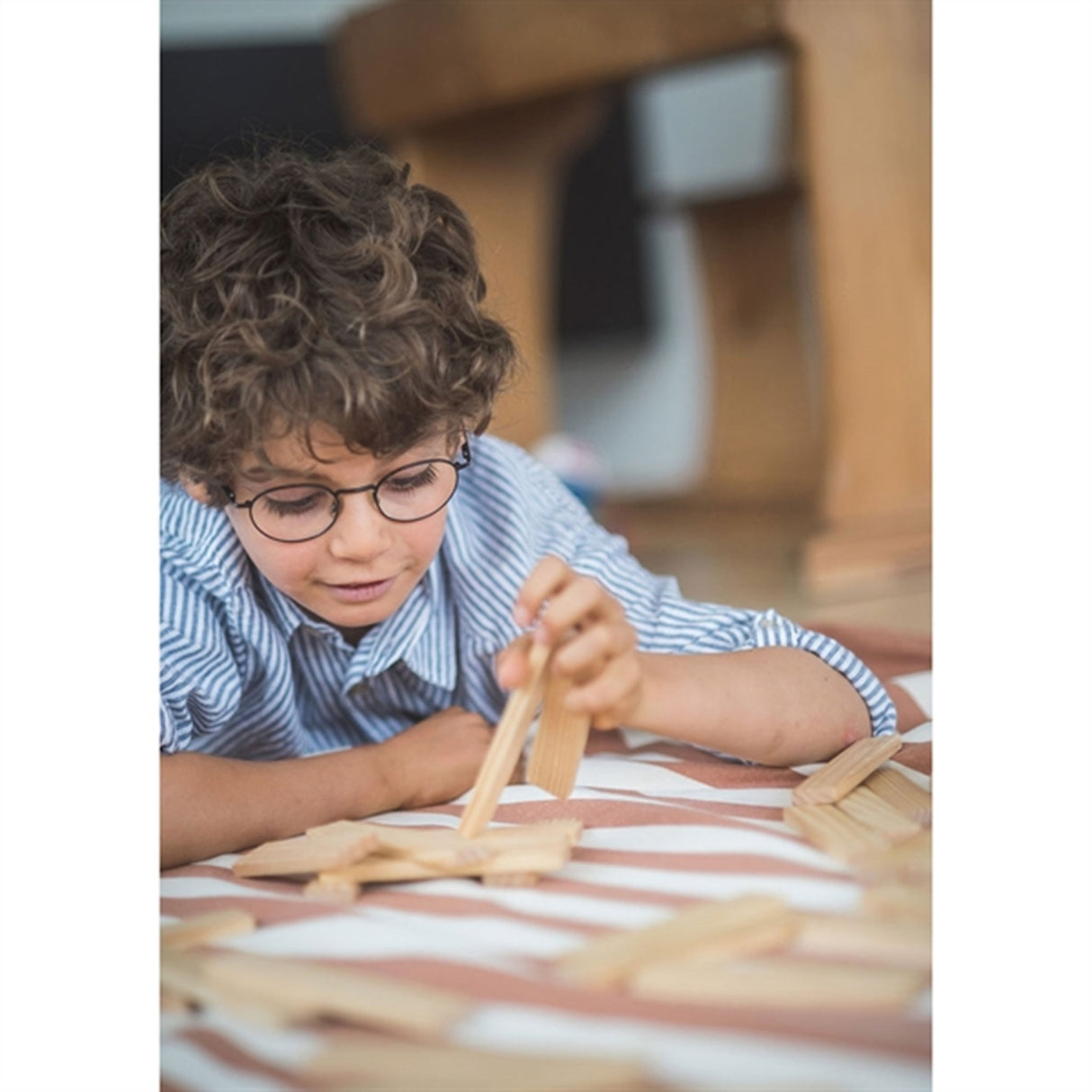 Play&Go 2-i-1 Leketeppe Stripes Brown