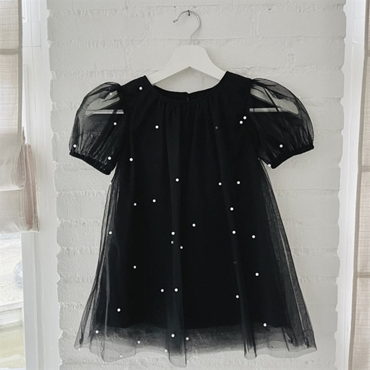 Dolly by Le Petit Tom Pearl Tulle Puff Aline Kjole Black