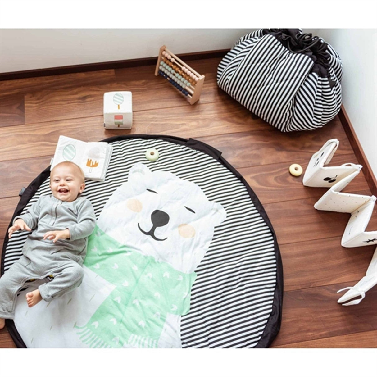Play&Go 3-i-1 Leketeppe Soft Polar bear