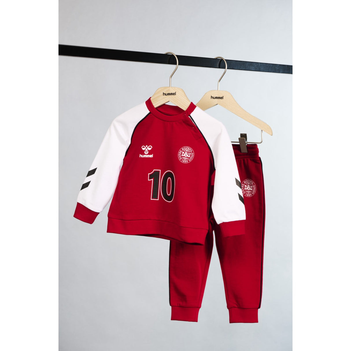 Hummel Chili Pepper DBU Gameday Crewsuit