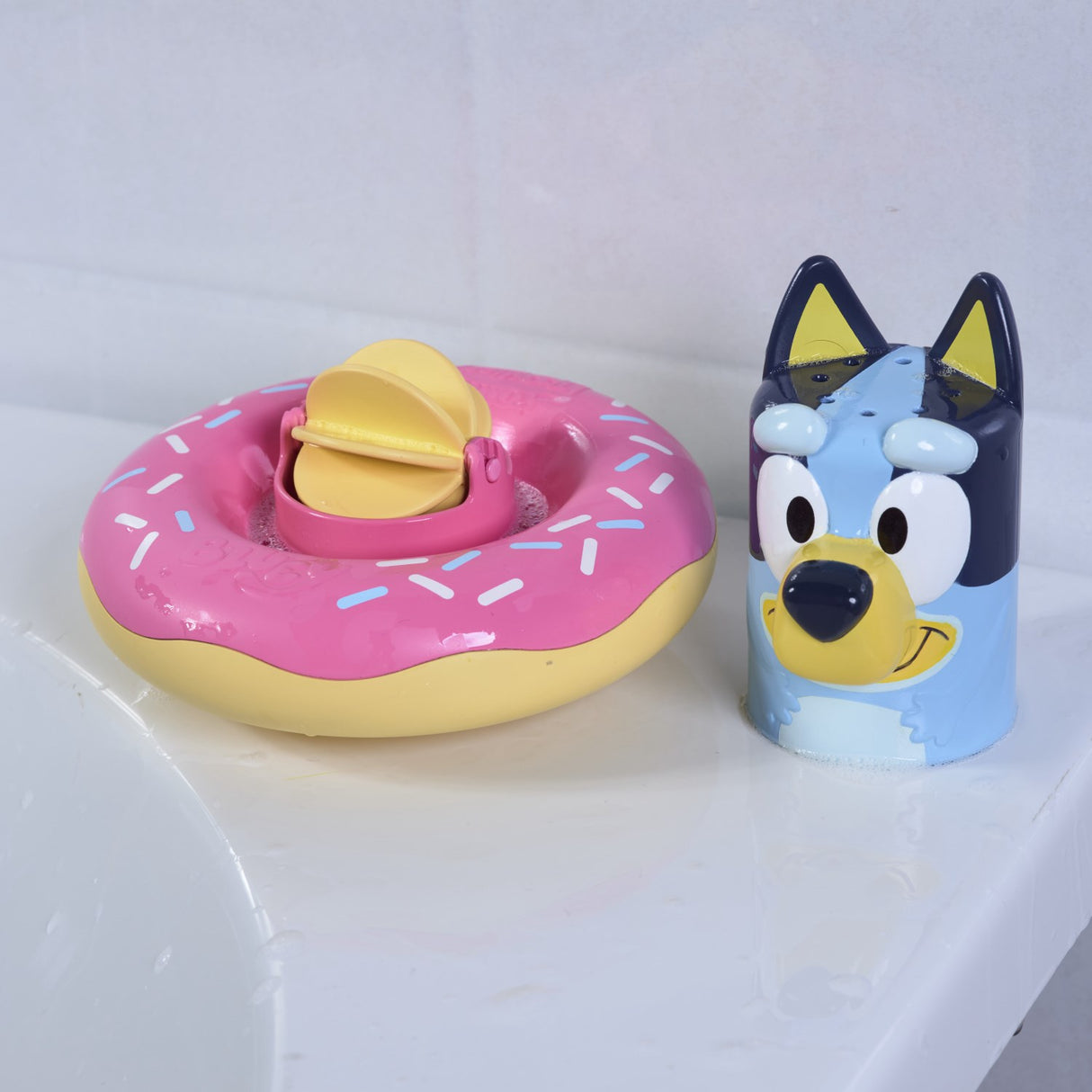 Bluey Splash & Float Pink Bluey 14