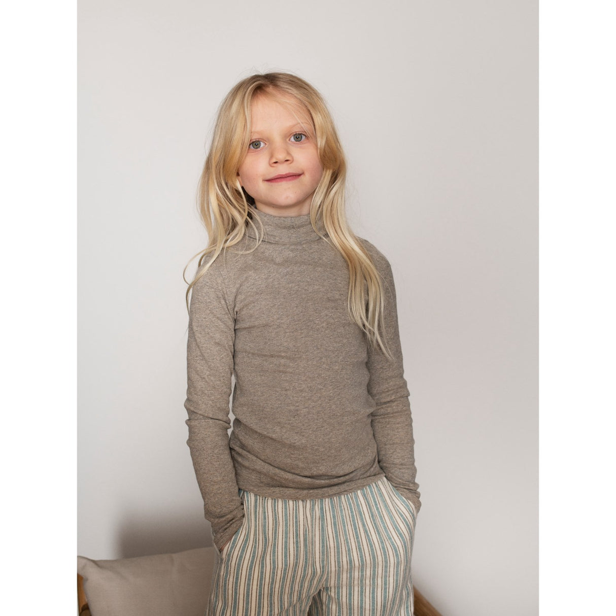 Serendipity Taupe Turtleneck Bluse