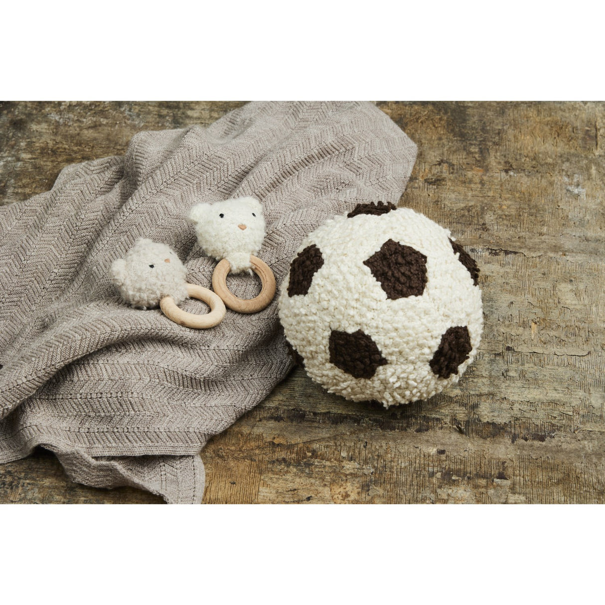 Smallstuff off white/ brown Knitted football, bouclé 2