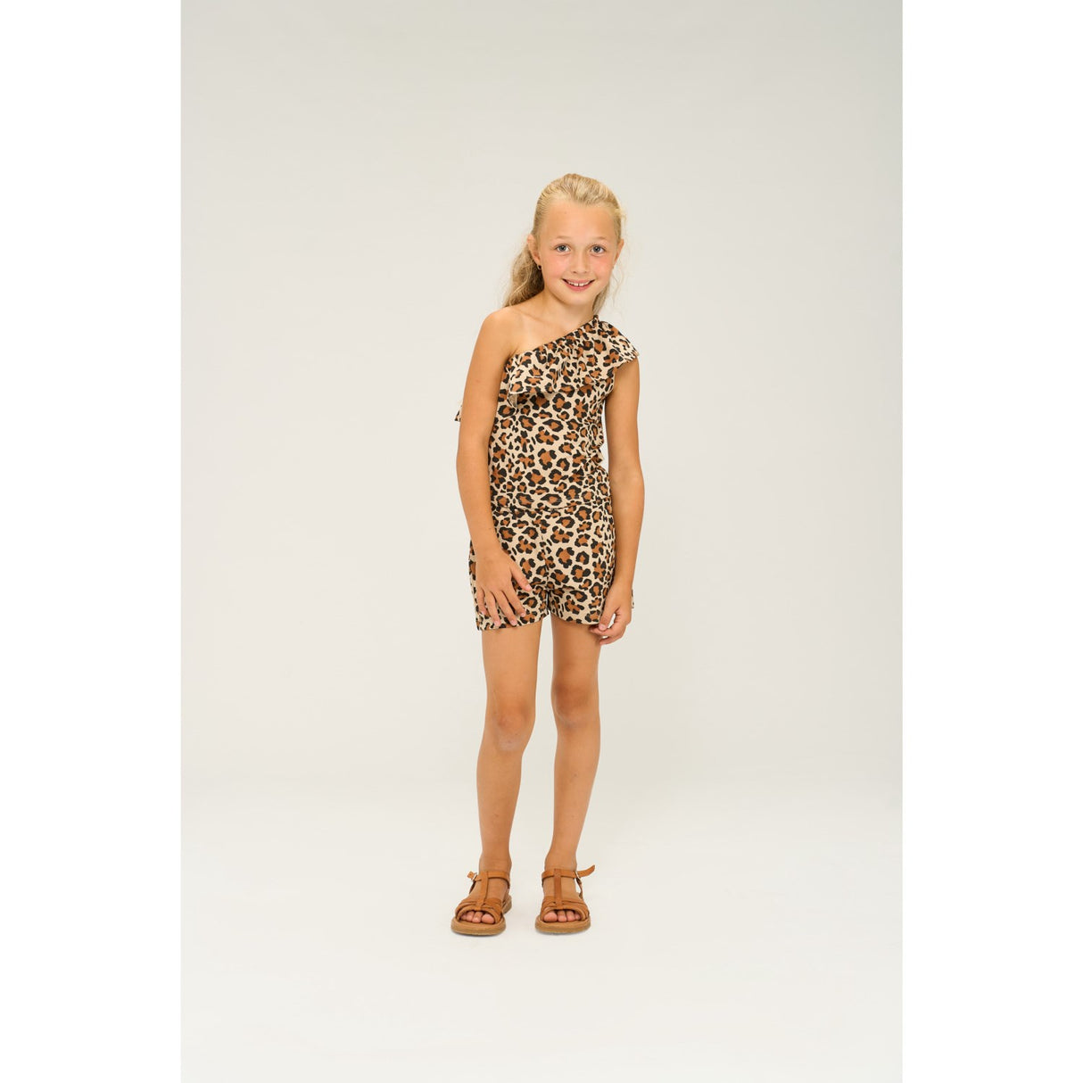 The New Feather Gray AOP Orella Topp