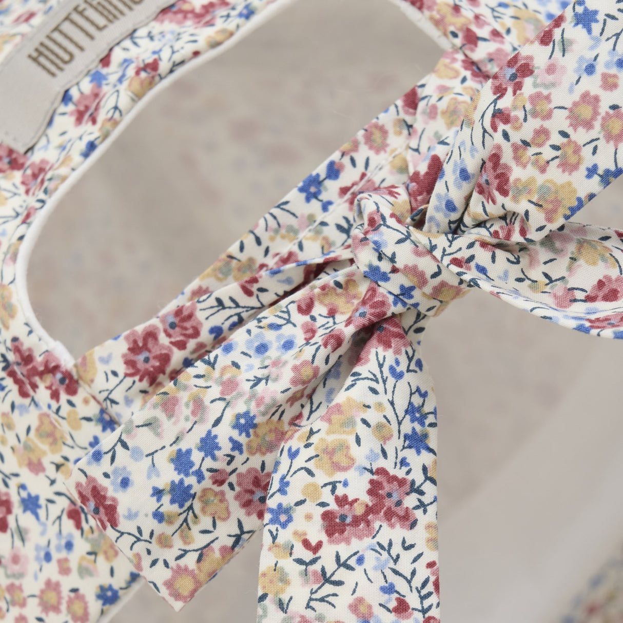 Huttelihut Sepia Rose Lue I Liberty Stoff