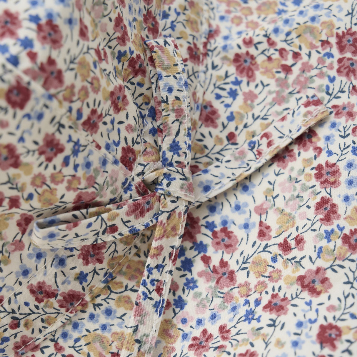 Huttelihut Sepia Rose Sommerlue I Liberty Stoff