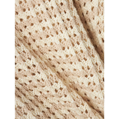 Lil'Atelier Turtledove Gray Morn Boa Strikk