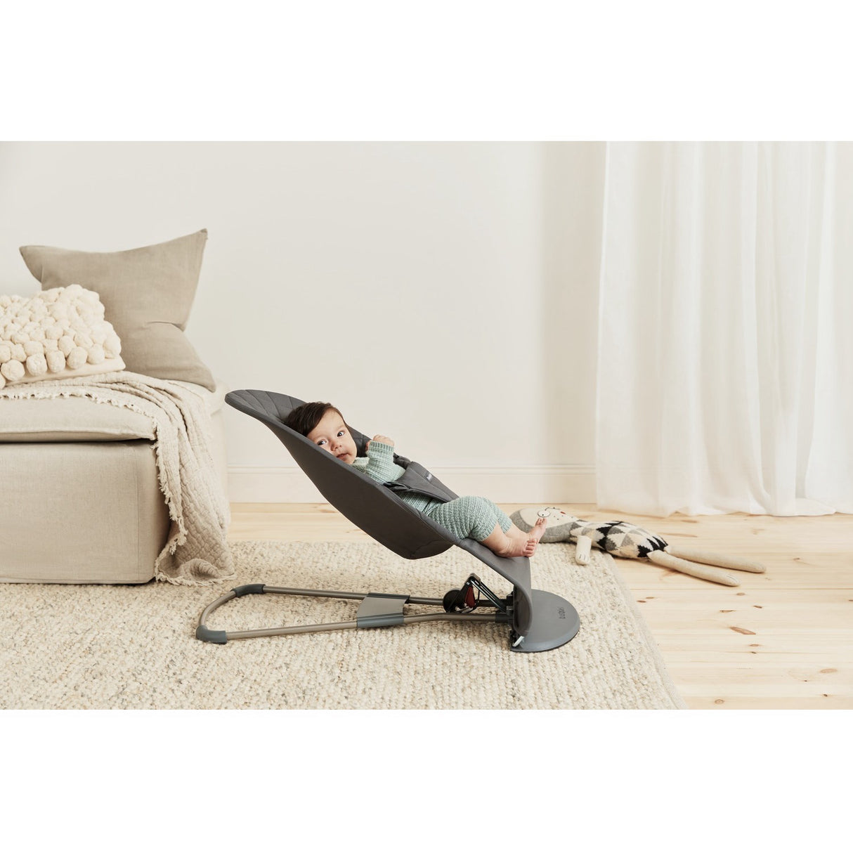 BabyBjörn Anthracite Grey Skråstol Bliss Klassisk Quilt