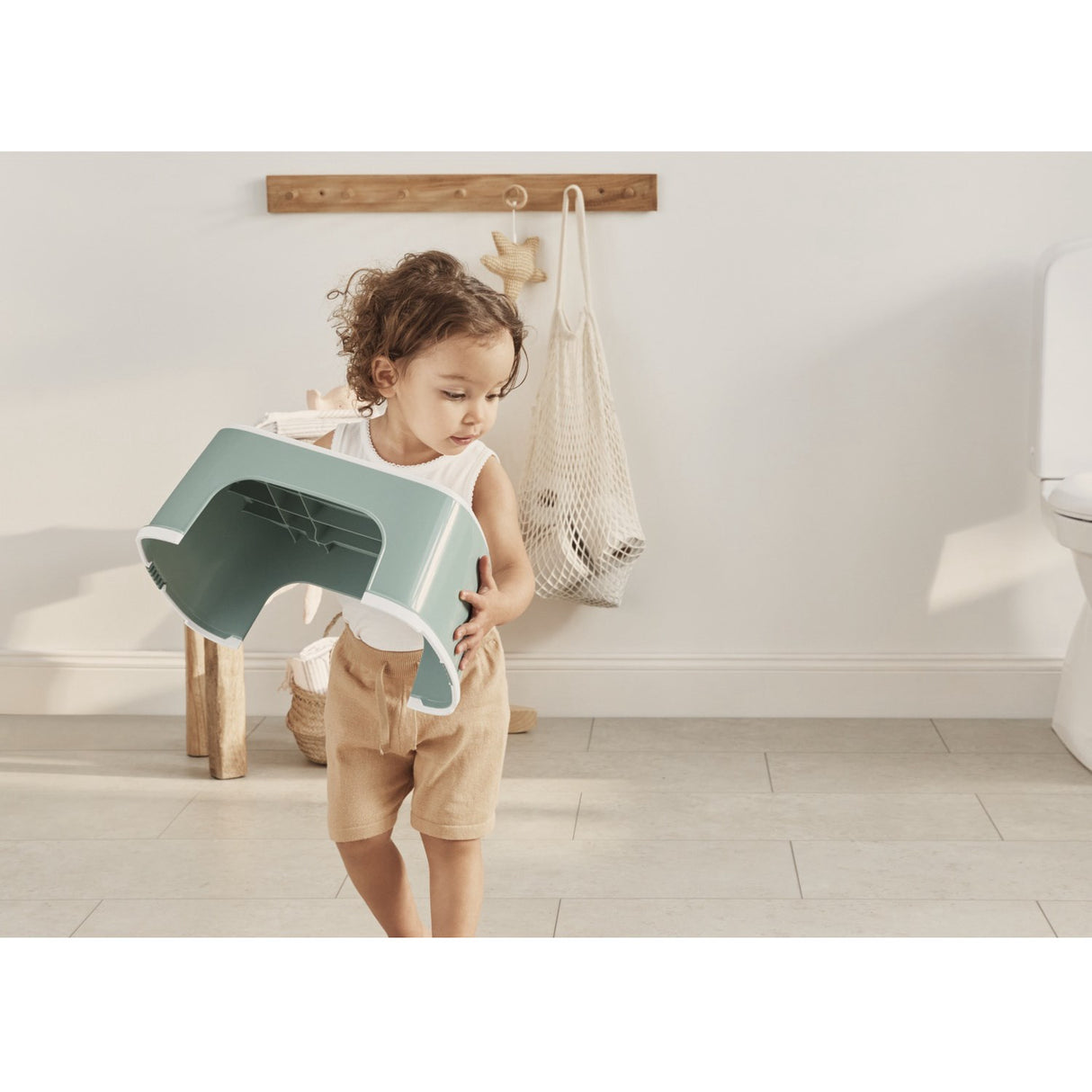 BabyBjörn Grey Green/White Børnetaburet