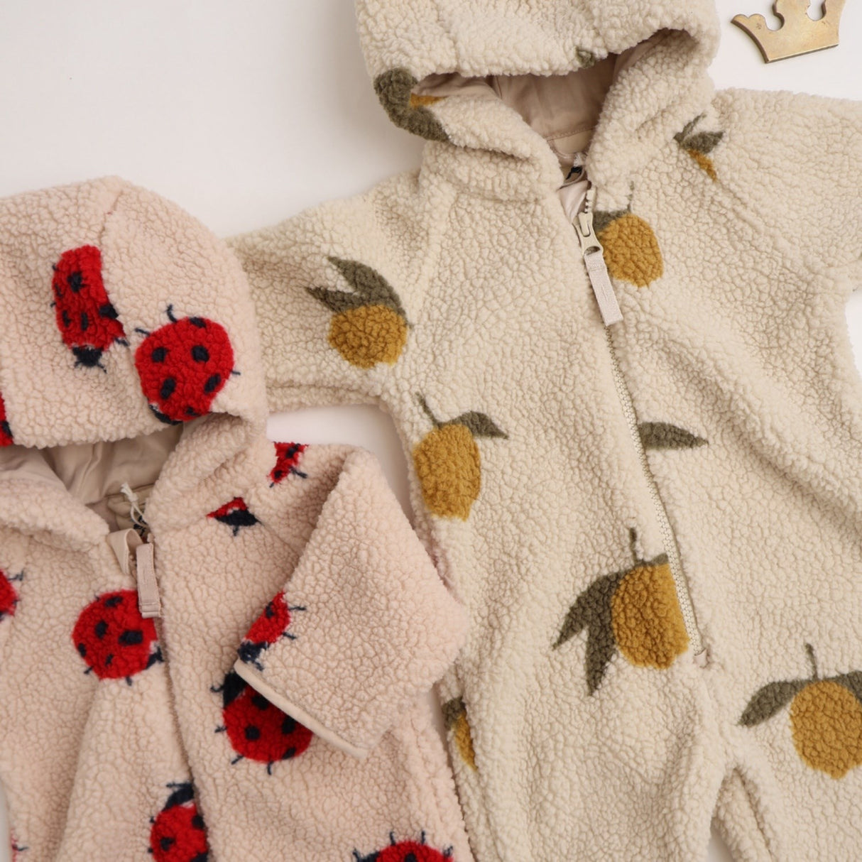 Konges Sløjd Mon Grand Citron Sage Jody Teddybjørn Onesie Grs