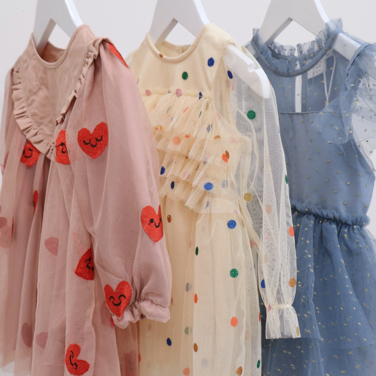 THE NEW Siblings White Swan AOP Narian Kjole