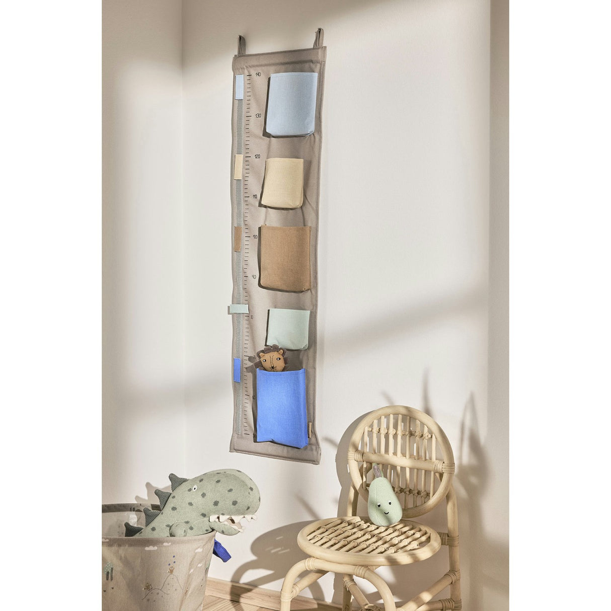 OYOY Blue Saga Growth Chart Oppbevaring