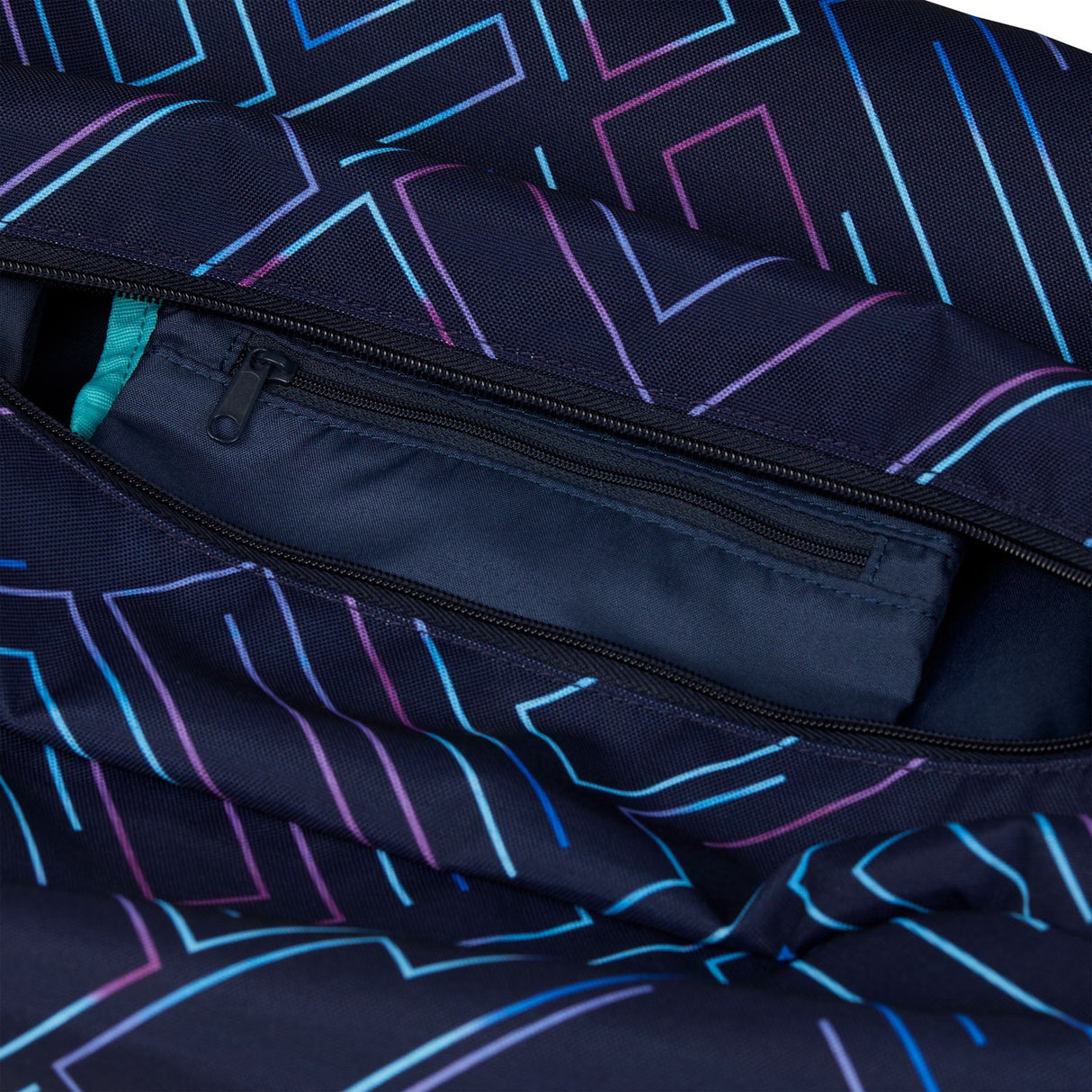 Satch Purple Laser Duffle Veske