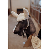 by Astrup Sjabrak, Creme