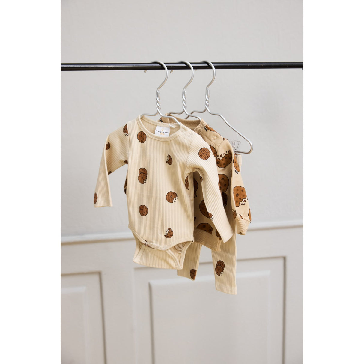 THE NEW Siblings Humus AOP Rene Collegegenser