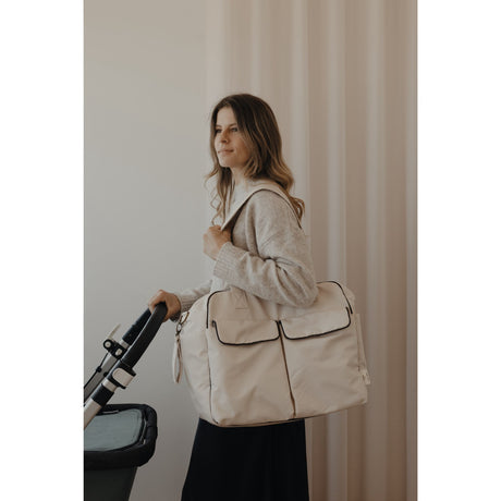 That's Mine X Élhée French Oak Collab Nursing Veske