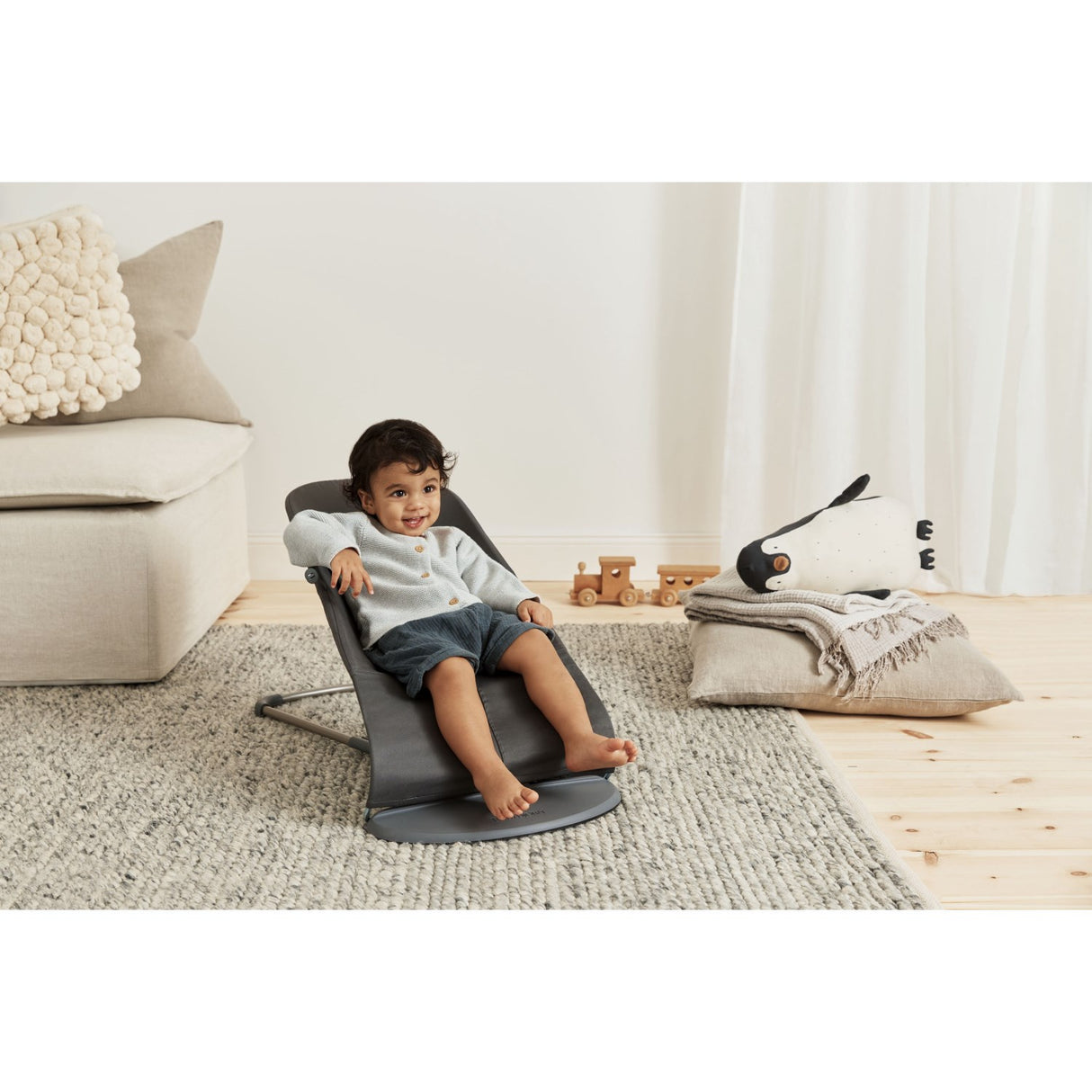 BabyBjörn Anthracite Grey Skråstol Bliss - Vævet, Blomsterbladsquilt