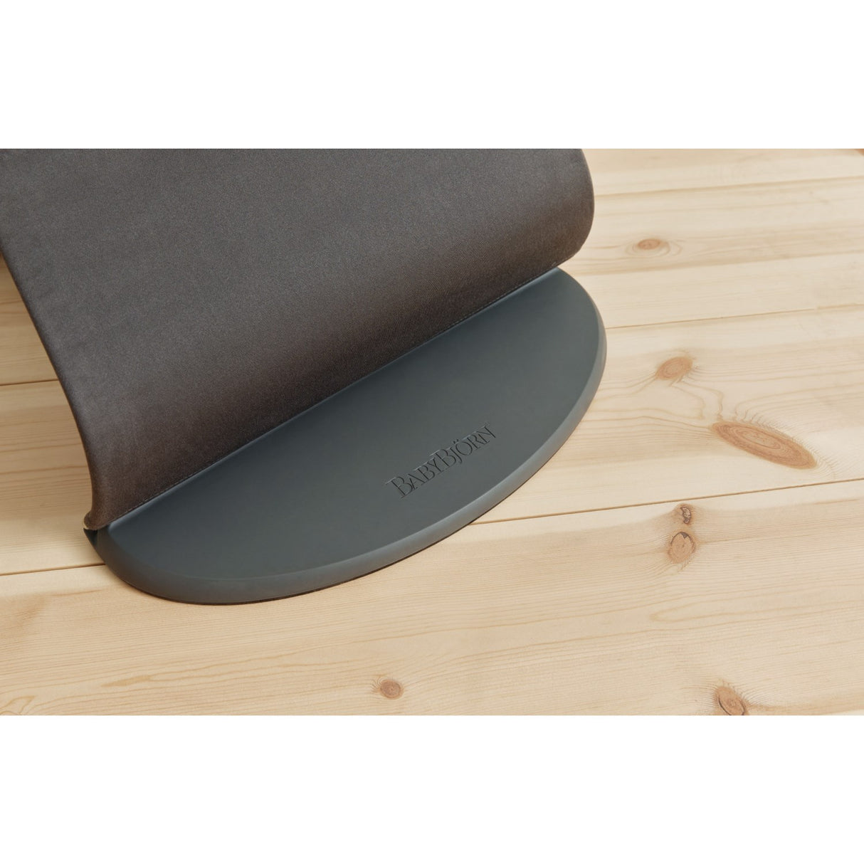 BabyBjörn Anthracite Grey Skråstol Bliss - Vævet, Blomsterbladsquilt