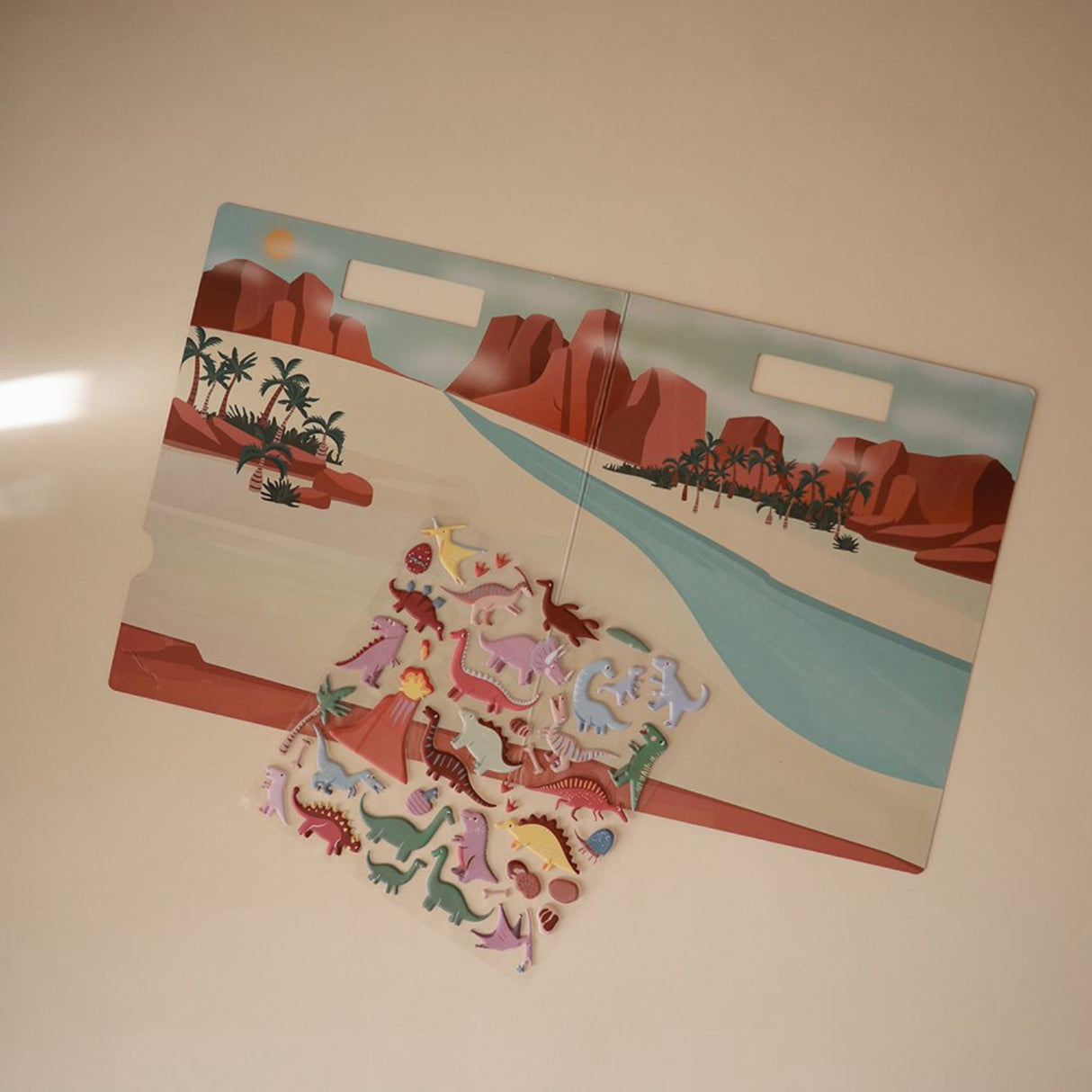 Mushie Dino Reusable Klistremerke Sett