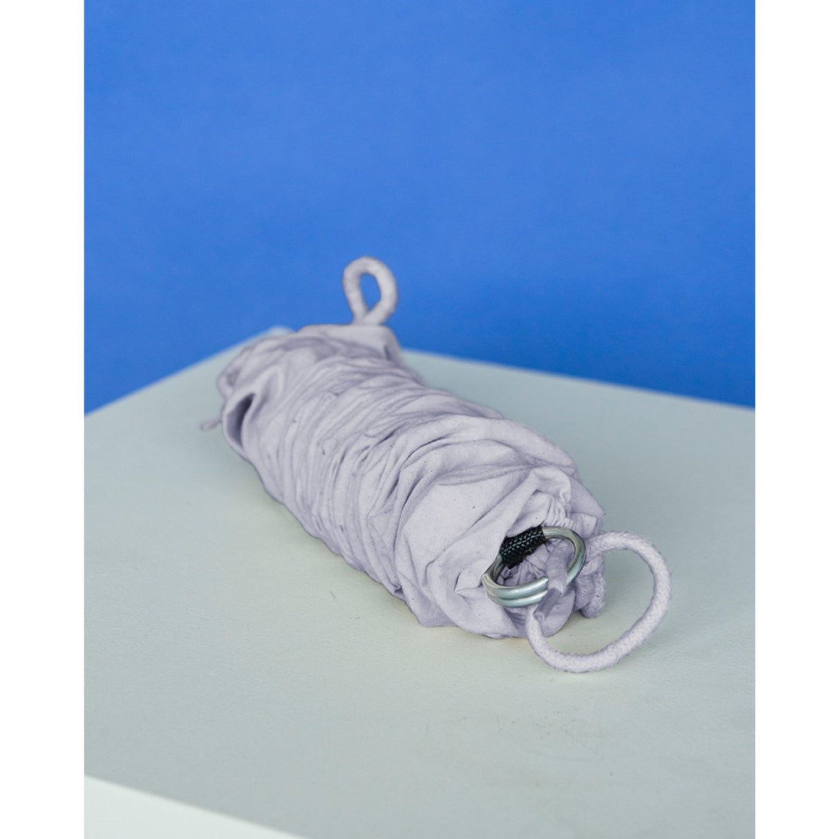 MEMBANTU Grey Spring Regular