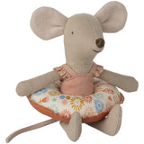 Maileg Strand Mouse Med Float, Little Sister - Flower