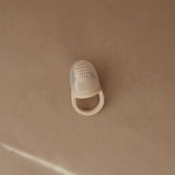 Mushie Shifting Sand Silikon Fresh Food Feeder 2-Pakning