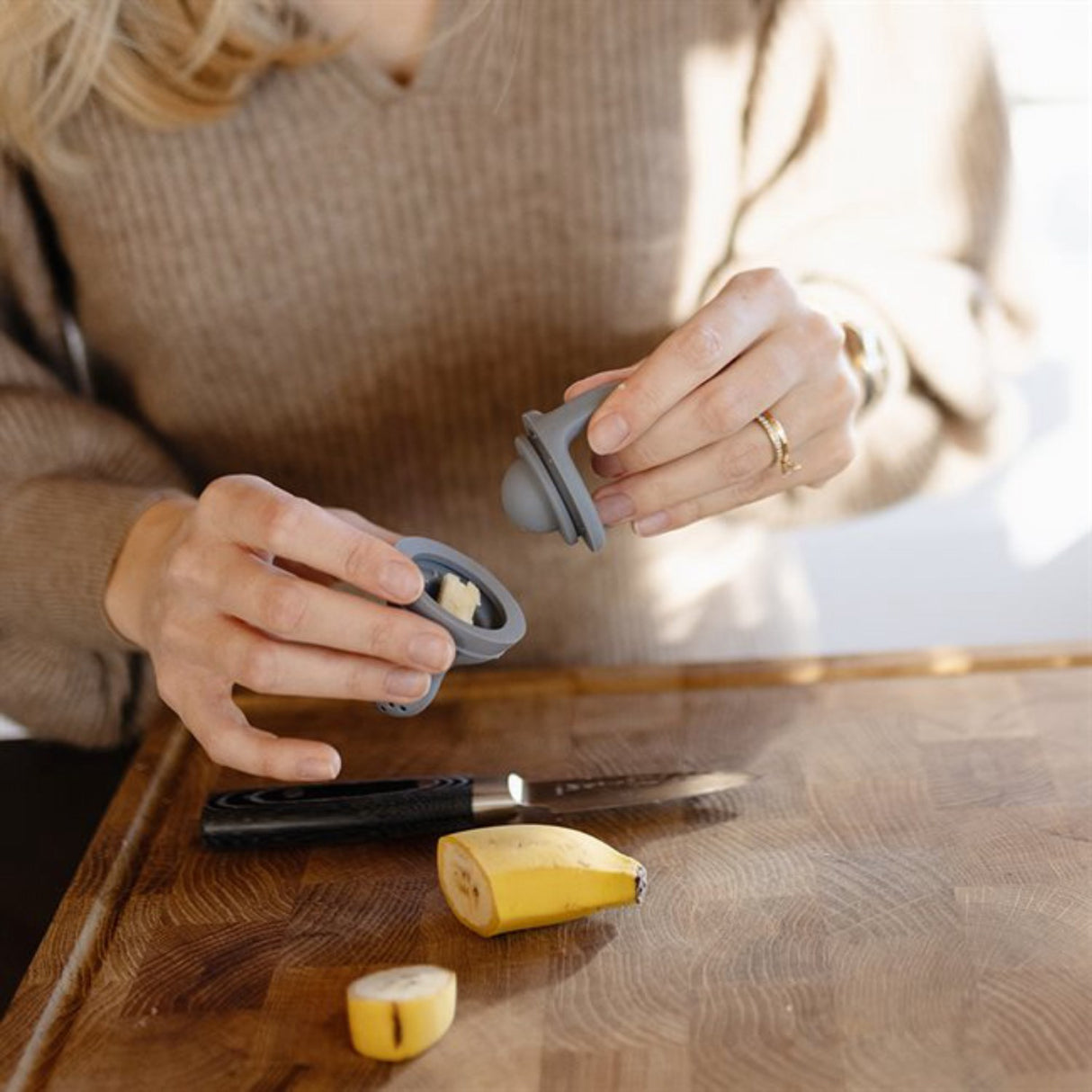 Mushie Shifting Sand Silikon Fresh Food Feeder 2-Pakning