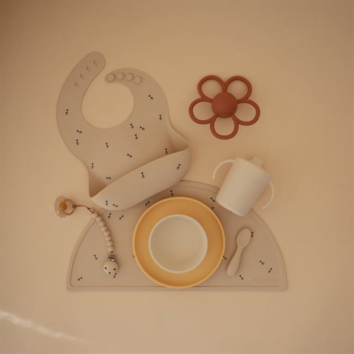 Mushie Bees Silikon Smekke