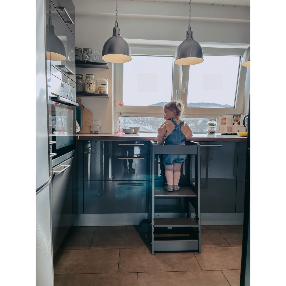 tiSsi® Grey Laquer Felix Læringstårn Massiv Bøk