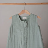 Mushie Roman Green Muslin Sleep Veske