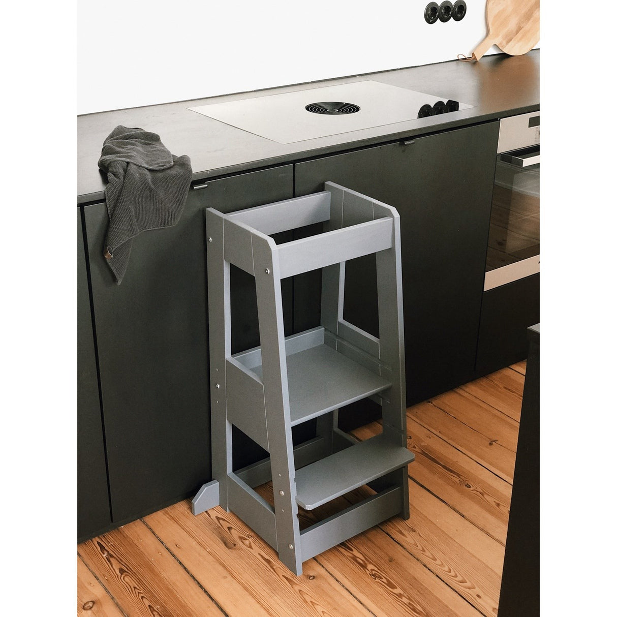 tiSsi® Grey Laquer Felix Læringstårn Massiv Bøk