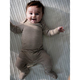 Serendipity Almond/Offwhite Baby Drakt Stripe