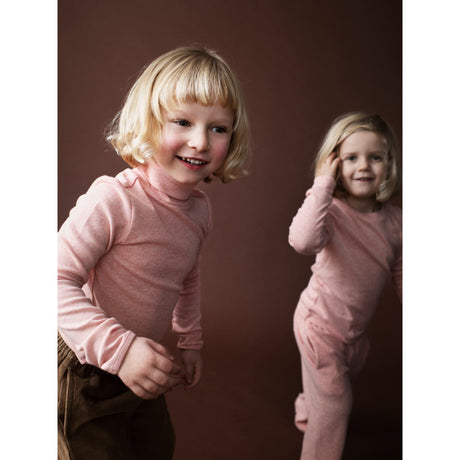 Serendipity Coral Turtleneck Bluse