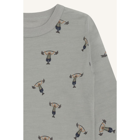 Hust & Claire Forest Fog Abba Strong Man