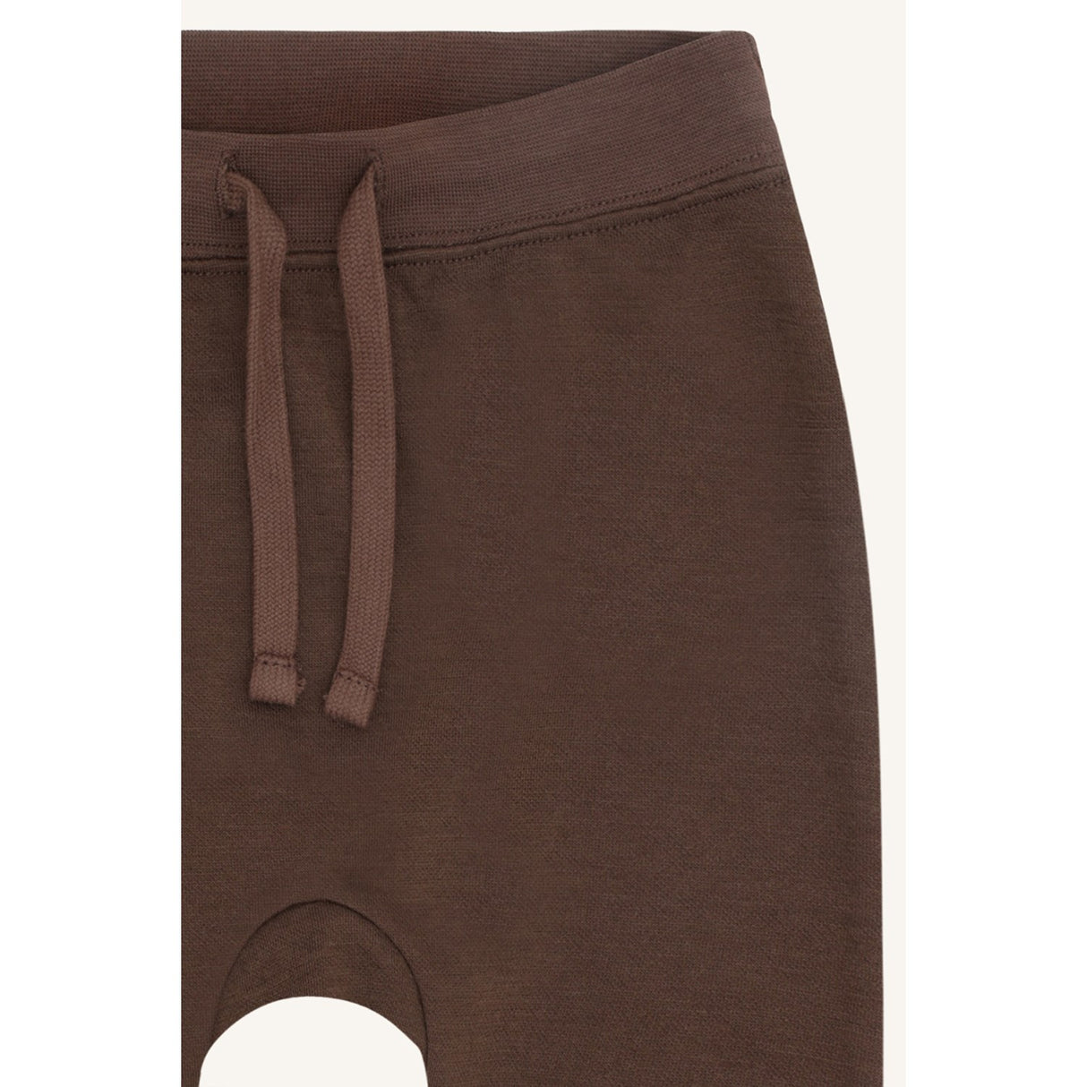 Hust & Claire Brown Stone Gaby