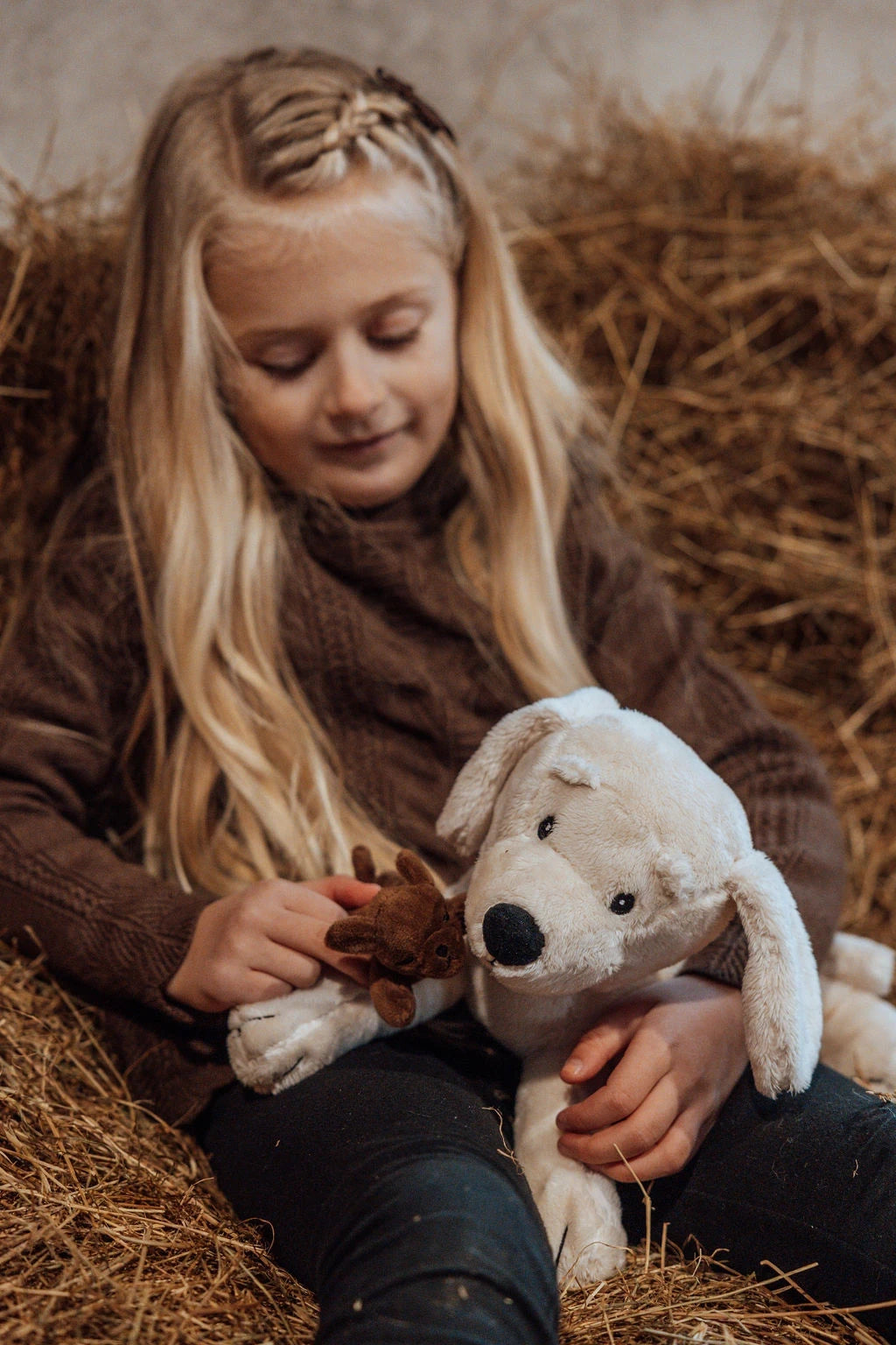 by Astrup Plysj Hund med Valper