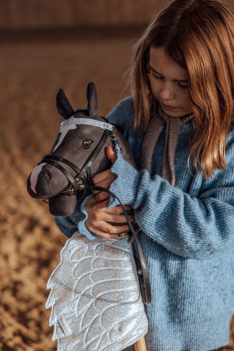 av Astrup Kjepphest, Thor, Svart