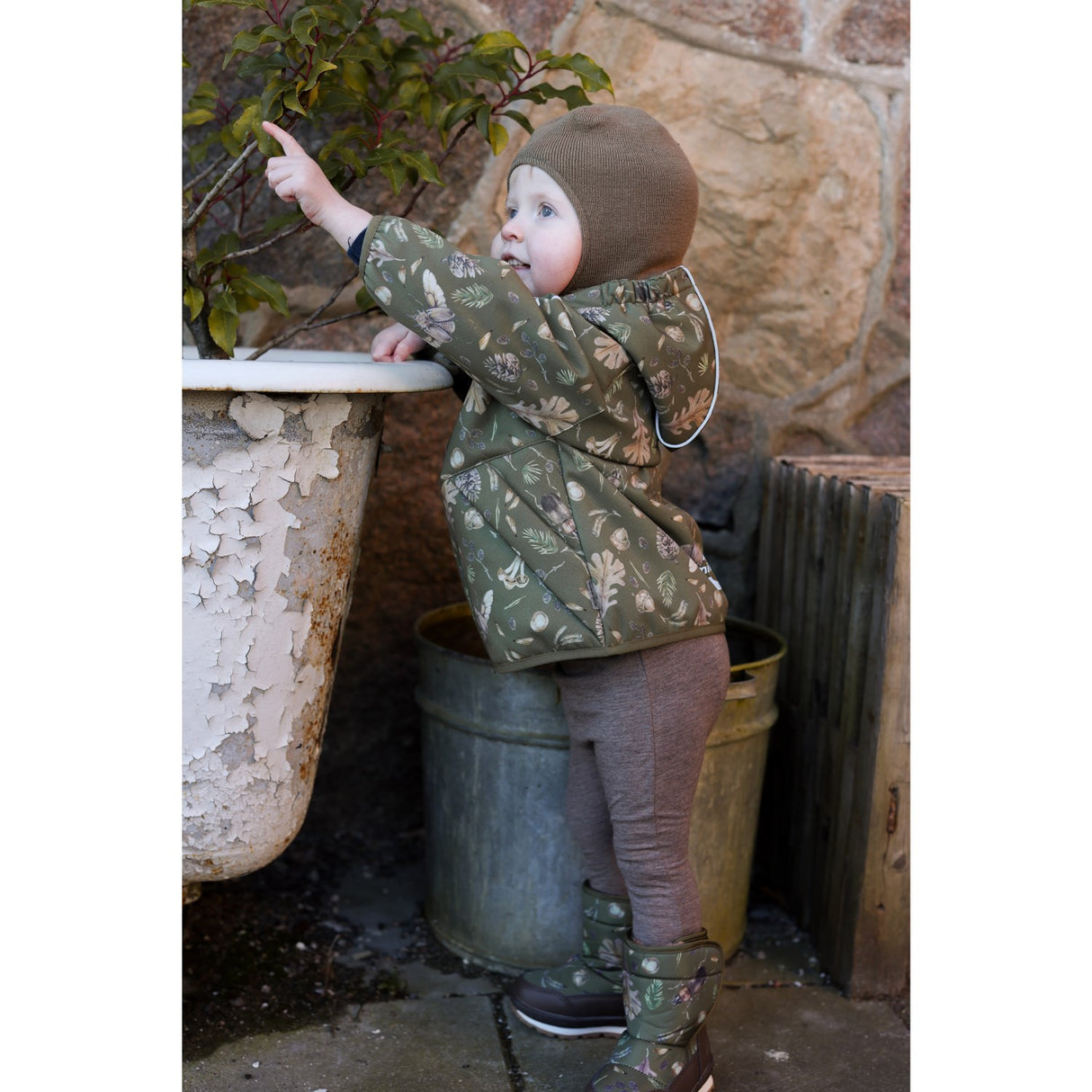 Mikk-Line Burnt Olive Polyester Baby Jakke AOP