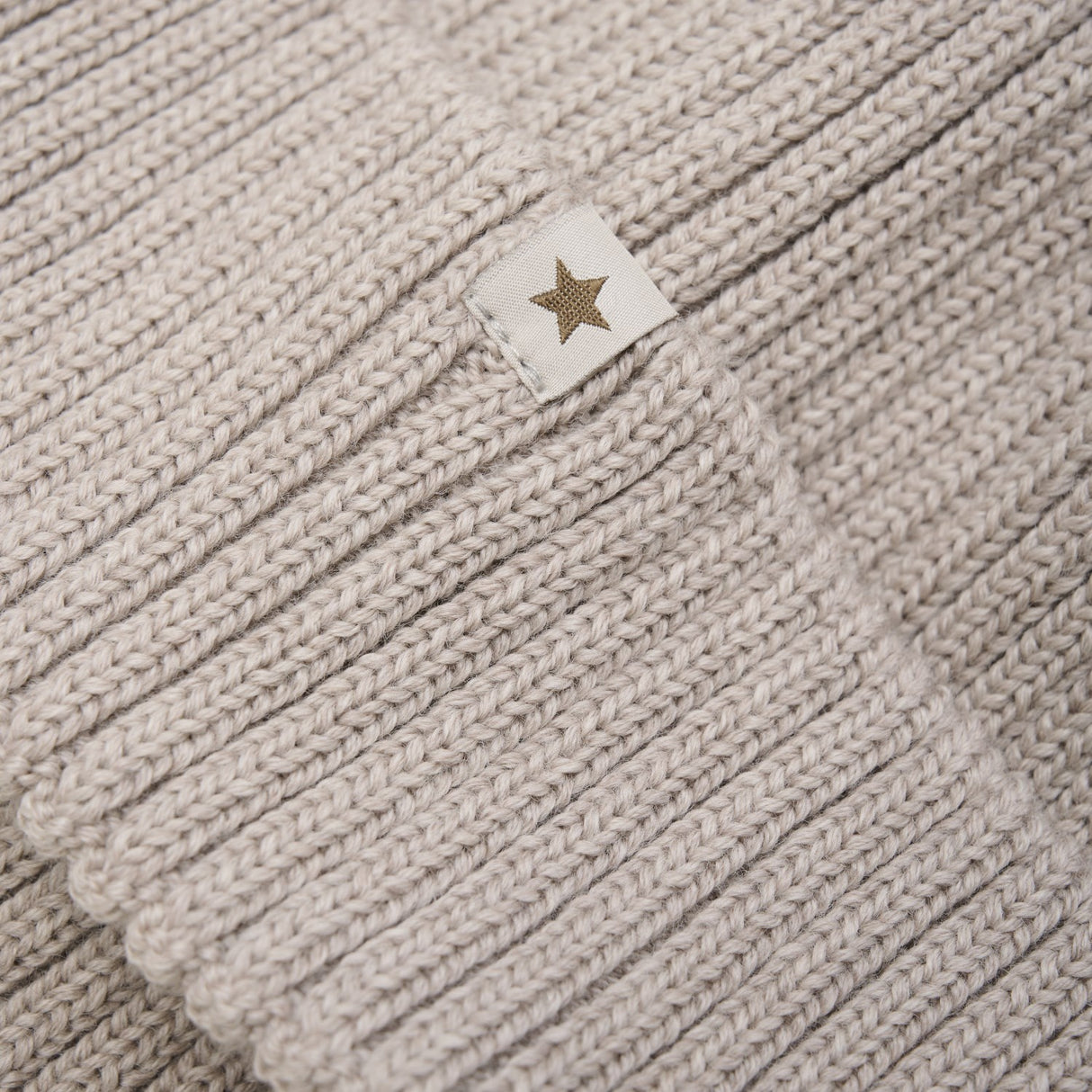 Huttelihut Camel Melange Beanie Ull Strikk