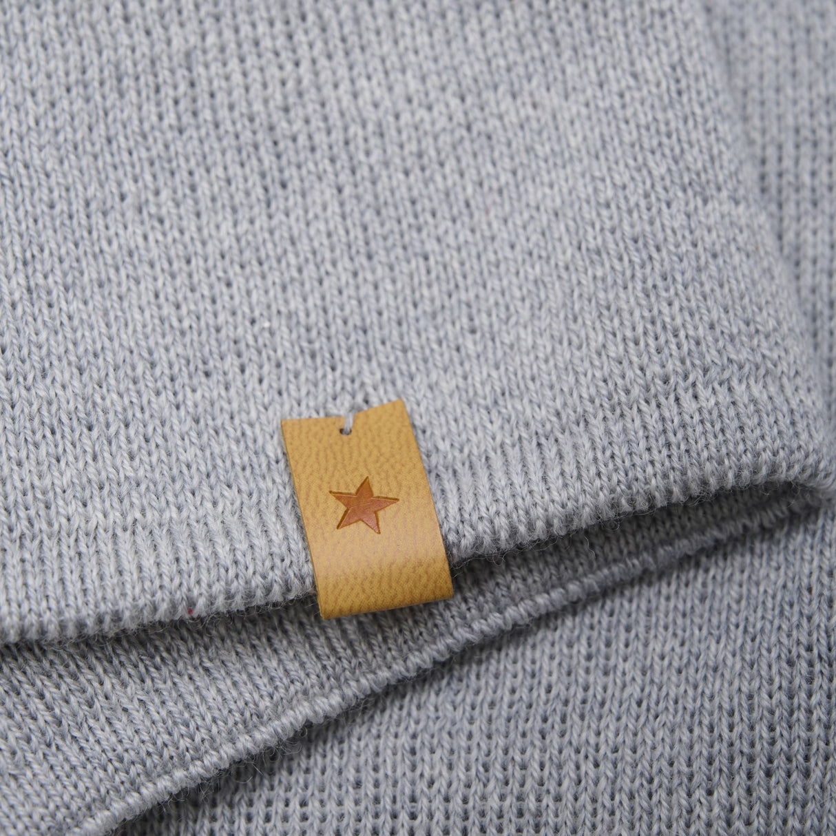 Huttelihut Medium Grey Melange Beanie Solid Ull Strikk