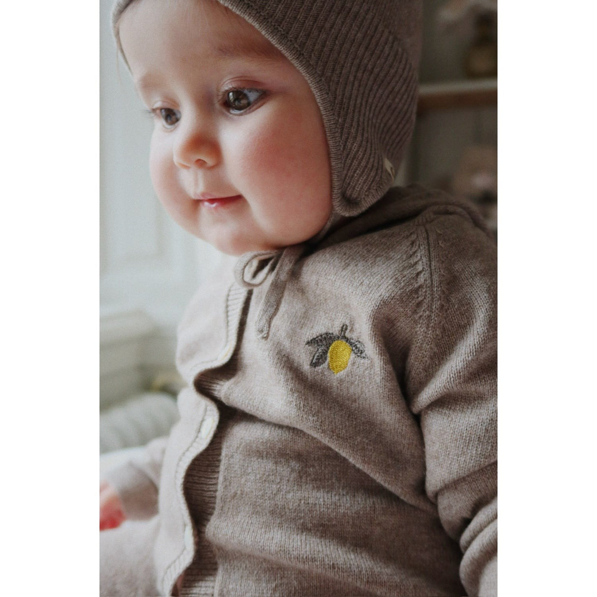 Konges Sløjd Light Brown Mattou Strikk Onesie