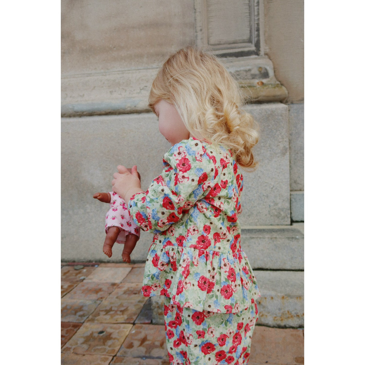 Konges Sløjd Multi Kallis Dukke