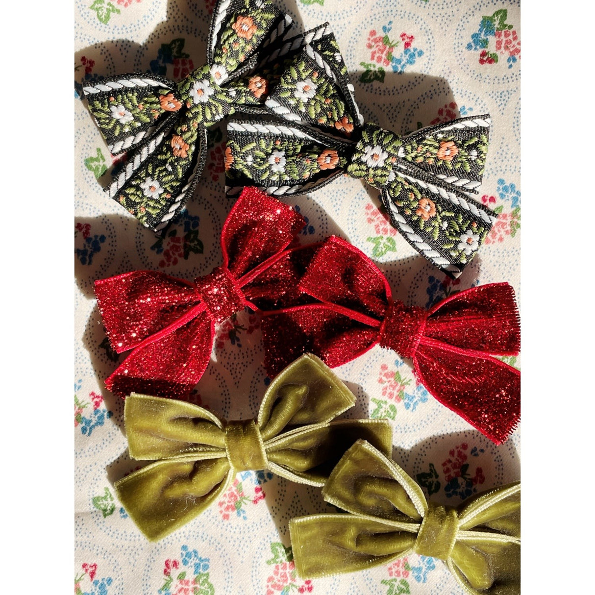Konges Sløjd Red/Green 6 Pakke Micki Bue Hair Clips