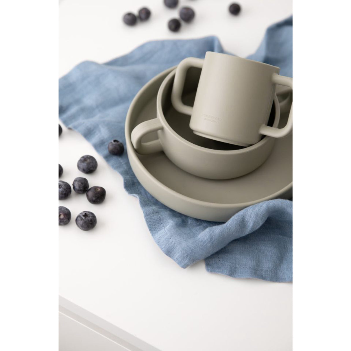 Everleigh & Me Charcoal Spisestue Sett