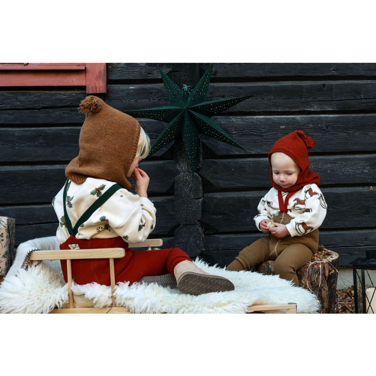 Silly Silas Acorn Brown With Maple Leaf Footed Strømpebukser Christmas Edition