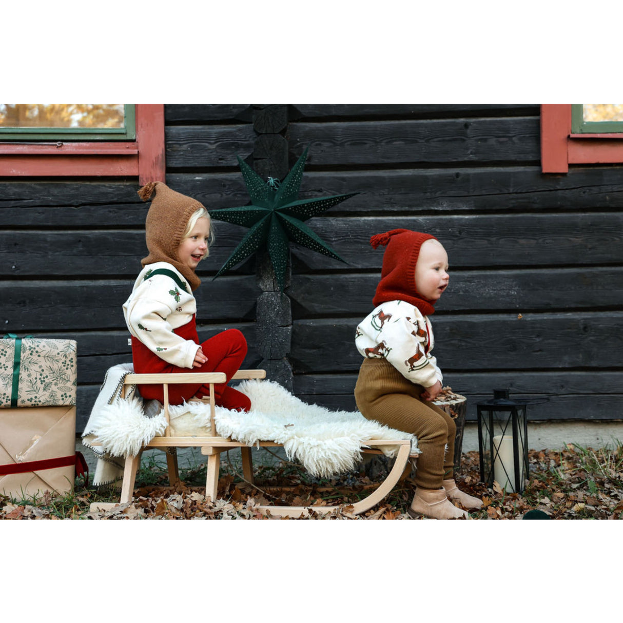 Silly Silas Maple Leaf With Dark Forest Green Footed Strømpebukser Christmas Edition