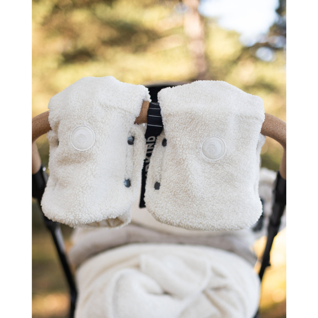 Easygrow Ivory Handmuff Teddybjørn