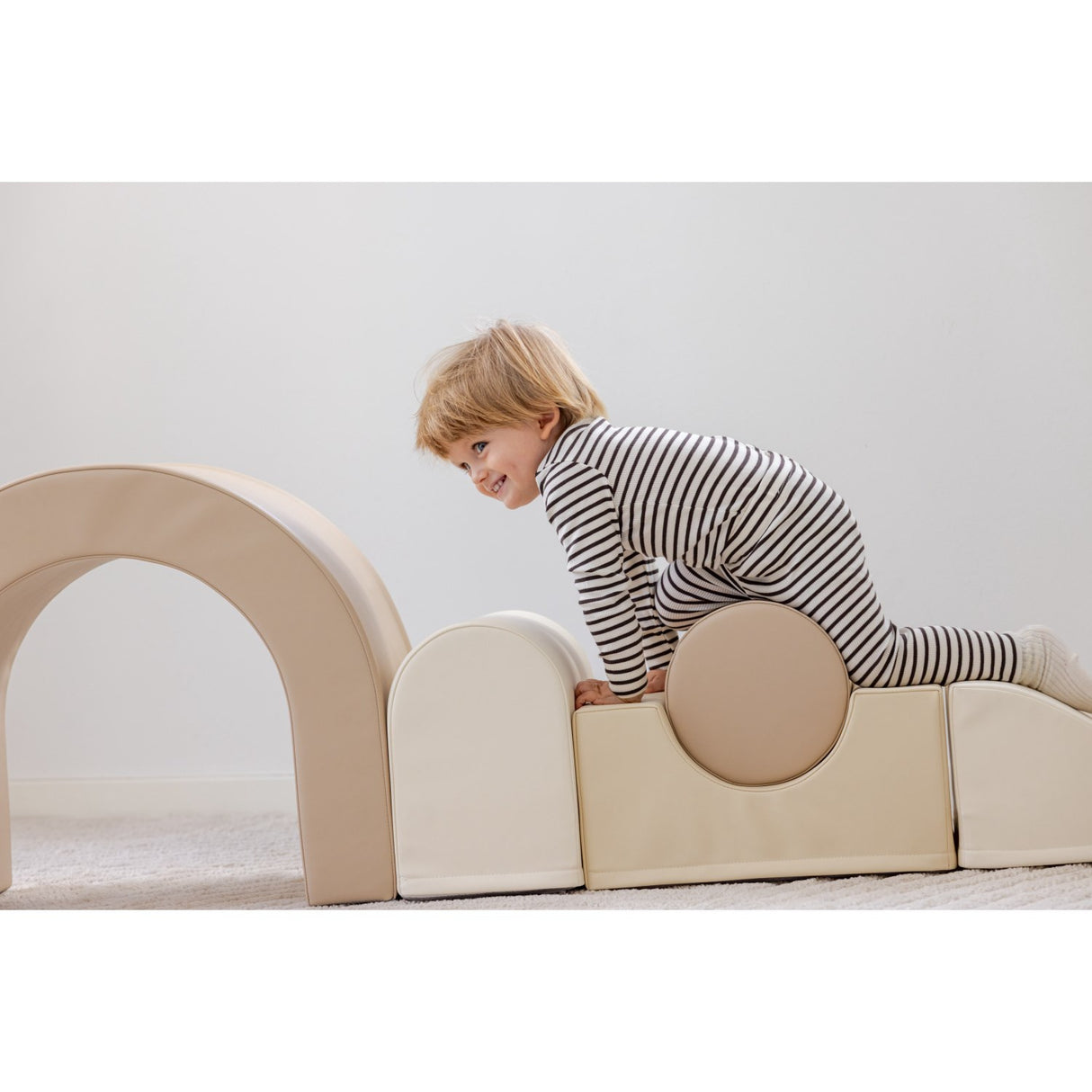 Tumble Time Rainbow 7-delt trommesett i vegansk PU-skinn