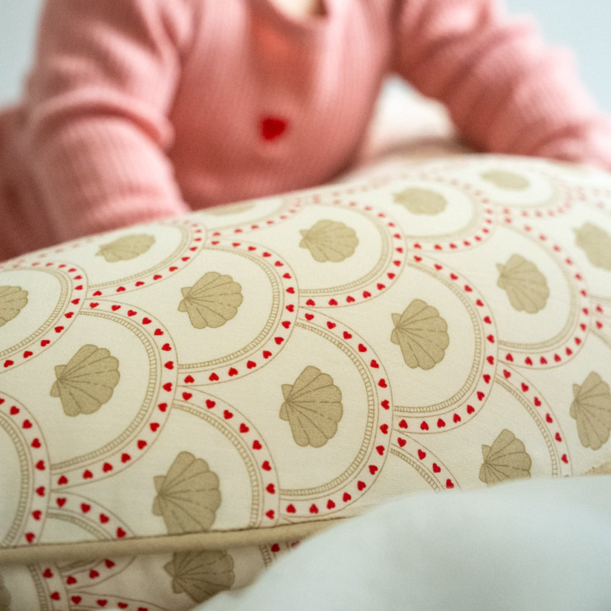 That's Mine Sateen - Block Shell Moon Nursing Pute