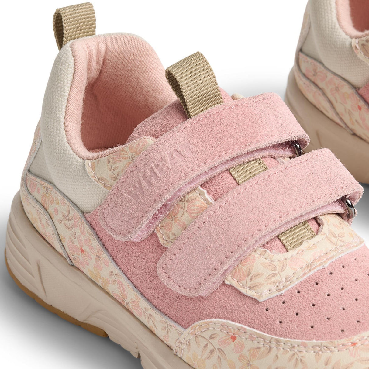 Wheat Coral Flowers Sneaker Alin